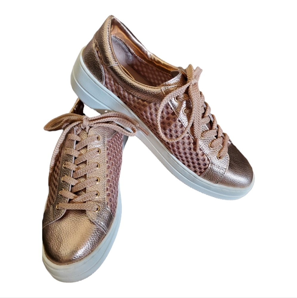 Steven By Steve Madden Napa Platform Sneaker. 8M Rose Gold NWOT